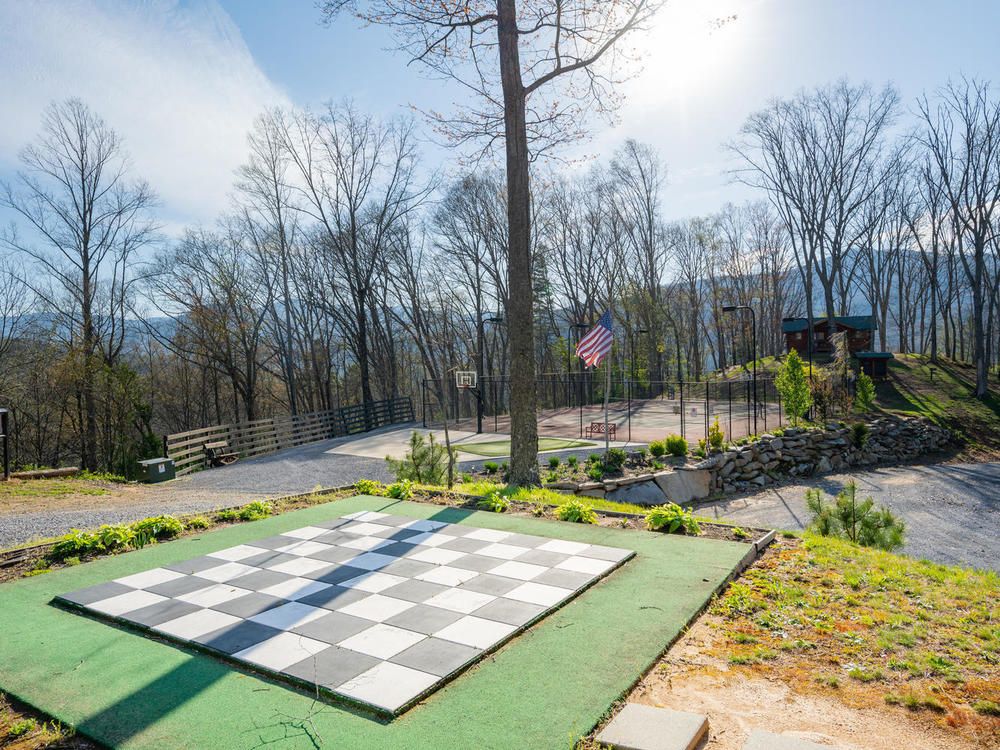 Majors Estate: 1610 Perth Rd, Clyde, NC 28721